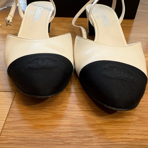 Black and White Chanel Pumps With Wraparound Ankle Strap (Size 39.5) - Picture 7 of 10